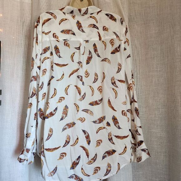 Como Vintage White and Brown Feather Print Button Down Shirt - Picture 5 of 6